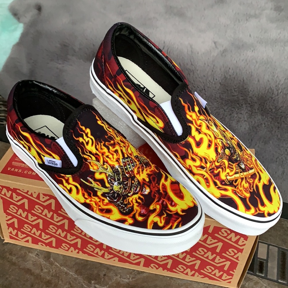 VANS CLASSIC SLIP ON SAMURAI RISING BLACK/TRWHT WMNS - Picture 8 of 16